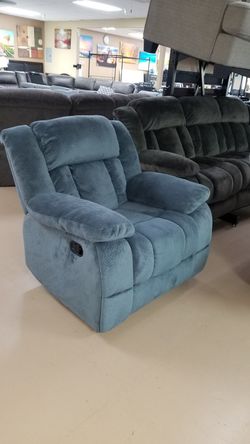 Super Comfy Recliner ! Champion Microfiber!