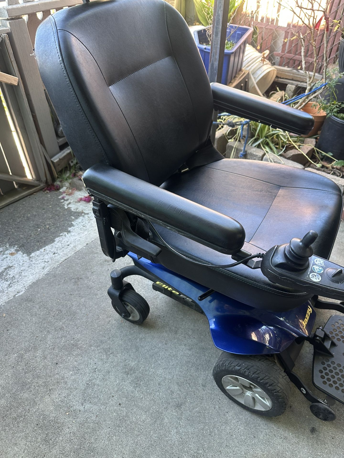 I Sell Power Wheelchair Is In Good Working Condition