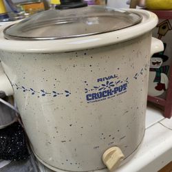 Crock Pot/stoneware Slow Cooker