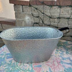 Rustic Galvanized Metal Oval Tub