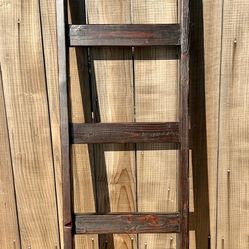 Farmhouse Blanket Ladder