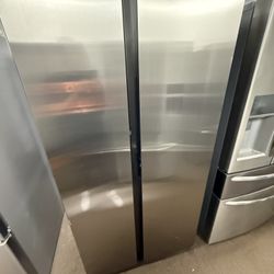 Samsung Refrigerator For Sell $650 Brand New One Tap Open 