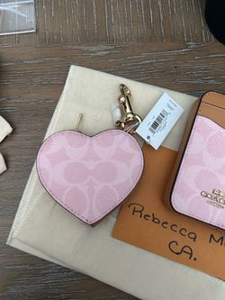 NEW COACH POWDER PINK HEART ZIP POUCH/CHARM