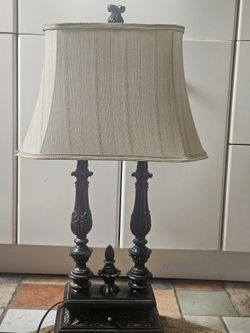Elegant  Vintage 2 Bulb Lamp . Quite Heavy 