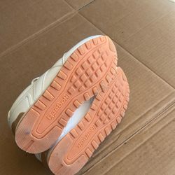 reebok size 7.5 womens