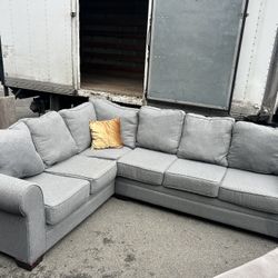 Sectional Couch 