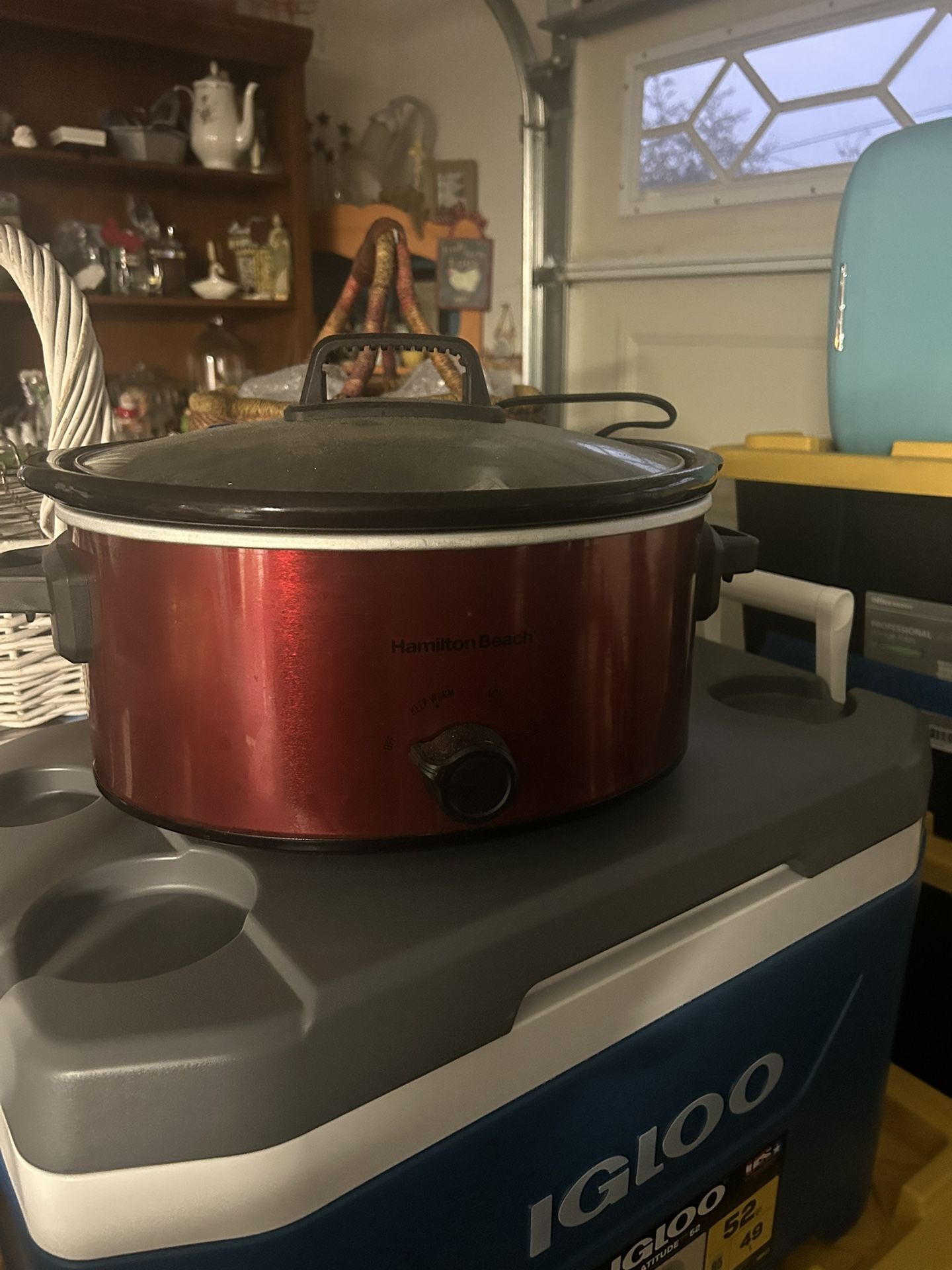 Red Hamilton Beech Crockpot - NEVER BEEN USED