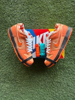 Nike SB Dunk “Orange Lobster”