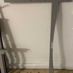 Delta Crib With Daybed Conversion Piece Included