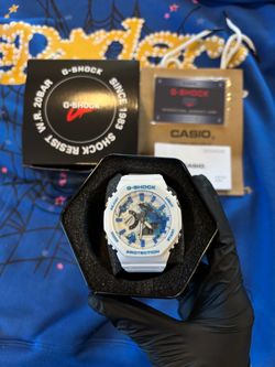 CASIO GSHOCK WHITE/BLUE