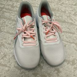 women reebok size 10 