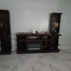 Entertainment center