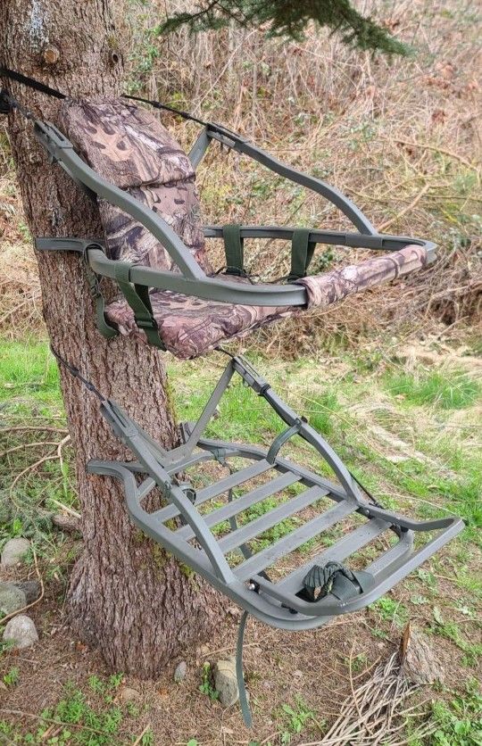 Summit Treestands Goliath SD