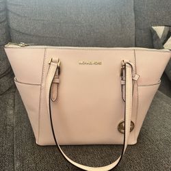 Michael Kors Purse And Wallet 