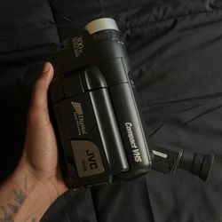 jvc compact vhs camcorder (NEED GONE TODAY)