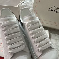 ALEXANDER McQUEEN OVERSIZED