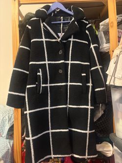 Jessica Simpson’s Winter Coat