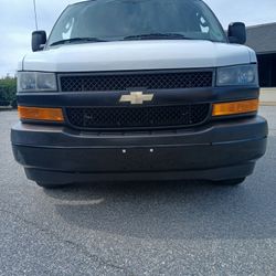 2019 Chevrolet Express 2500