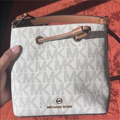 Michael Kors purse