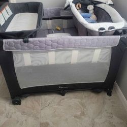 Playpen/Bassinet