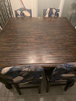 Dining Table & 6 Chairs