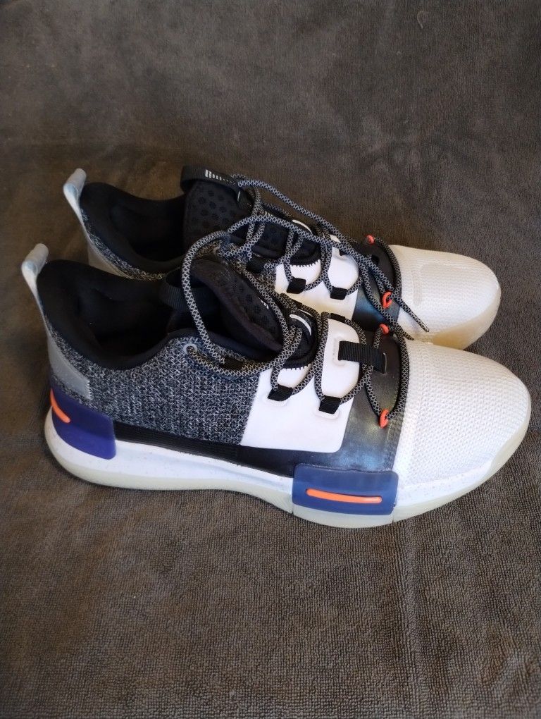 Running Shoes Size 13