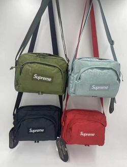 Supreme Shoulder Bag 