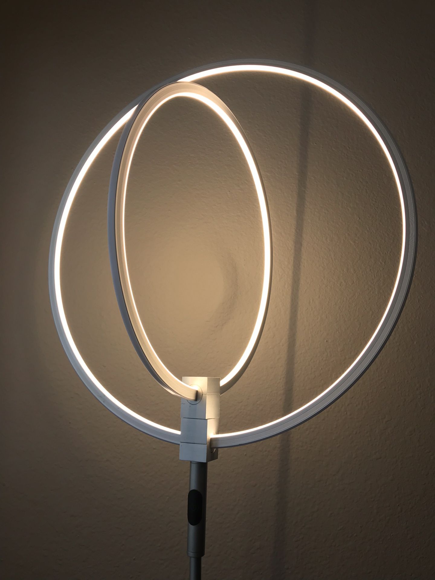 LED FLOOR LAMP