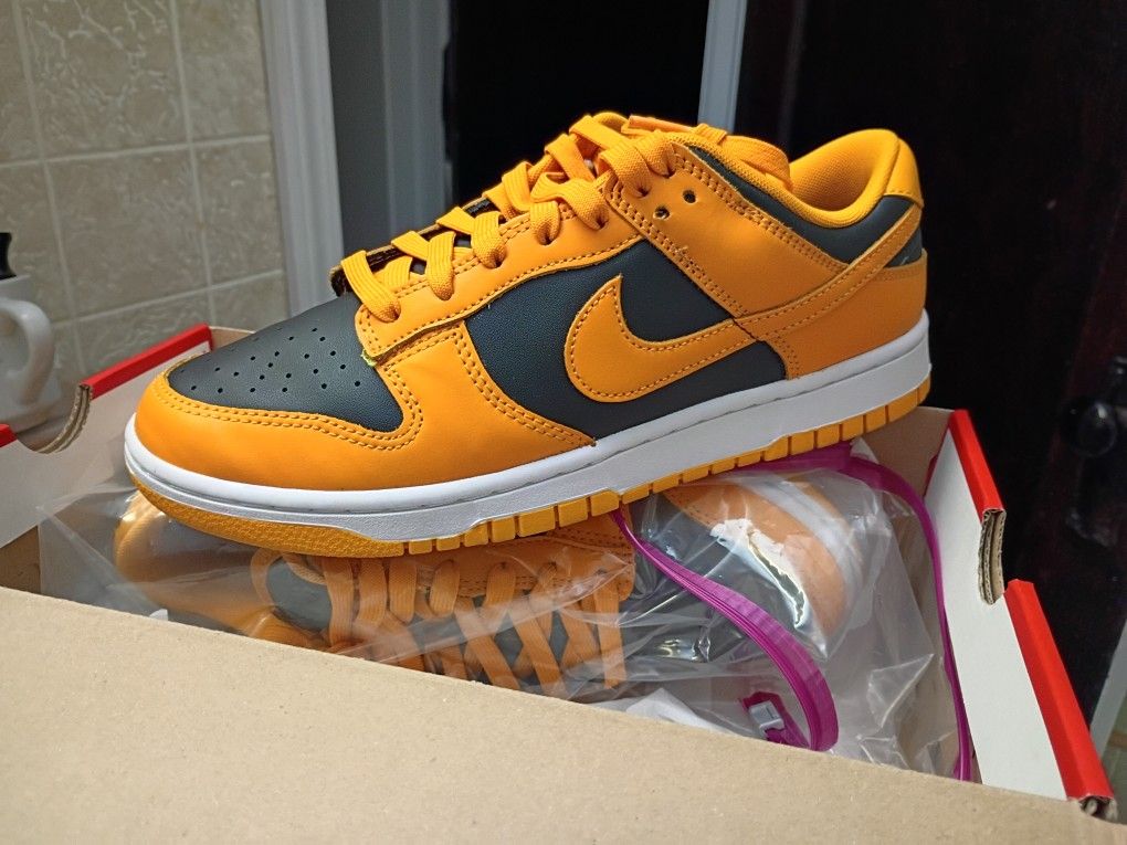 Nike Dunks