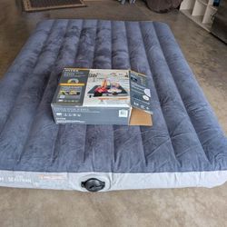 Queen Size Air Bed with 2-Step Inflation System 
