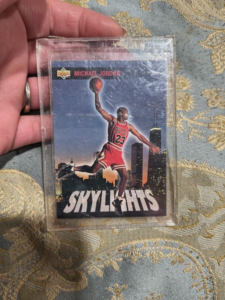 Skylights Michael Jordan Card