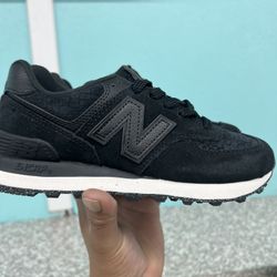 New Balance Women’s Classic 574 Size 5.5