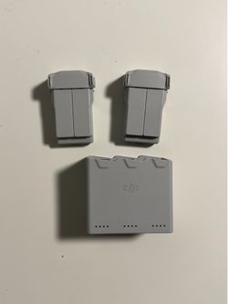 DJI Mini 4 Pro Fly More Plus Batteries and Charger