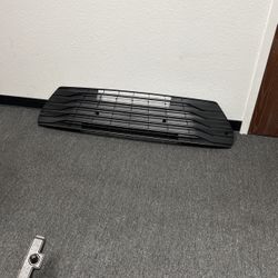 2021-2023Toyota Sienna  Front Grille  part# 53113-08010 OEM 