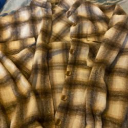 Fashion Nova Flannel Top Size Large