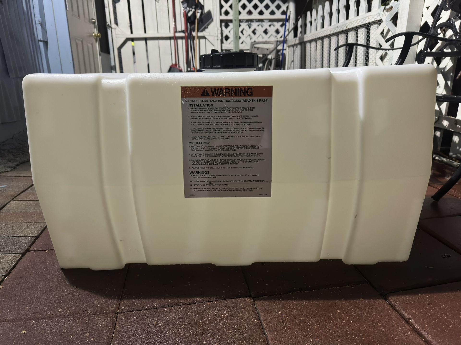 50 Gallons Water Tank Like New 👍Hablo Espańol 👇