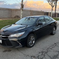 2017 Toyota Camry SE