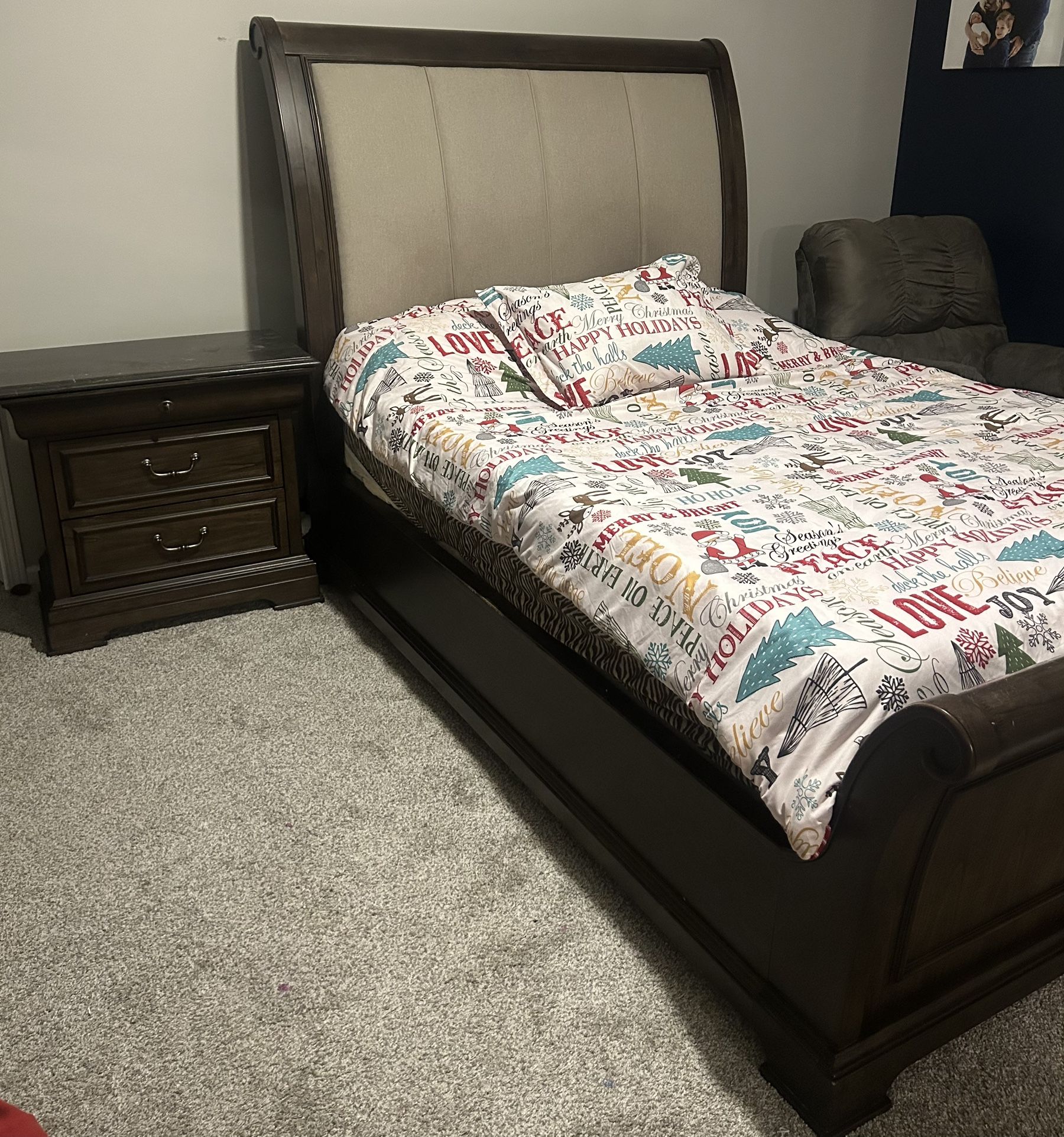 🛏️ QUEEN BEDROOM SET + ELECTRIC FIREPLACE