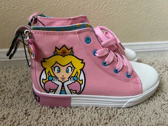 Princess Peach Nintendo Super Mario Youth Kids Size 5 Hi Top GroundUp Shoes New with tags