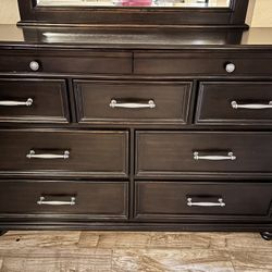 Ashley Furniture Dresser With Mirror 