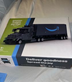 Amazon Freight Partner Big Rig Truck Building Brick Set Peak 2024 Employee Promo $100 . Rare!!