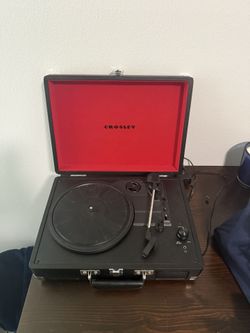 Crosley Record Player Turntable with 3 Vinyls