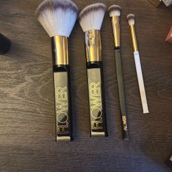 Make Up Brushes By Drew Barrymore 