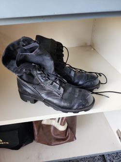 Ladies Combat Boots 4.5 (About 6.5 Shoe Size)