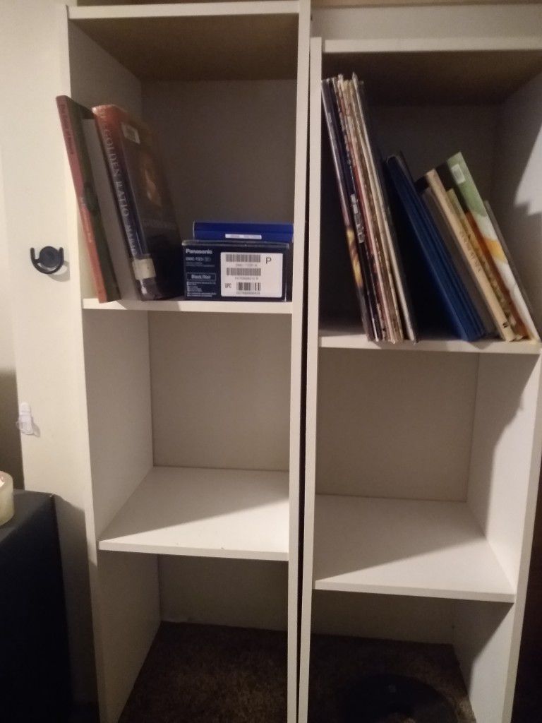Bookcase/Shelves