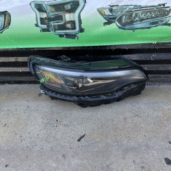 2019-2023 Jeep Cherokee Headlight Oem