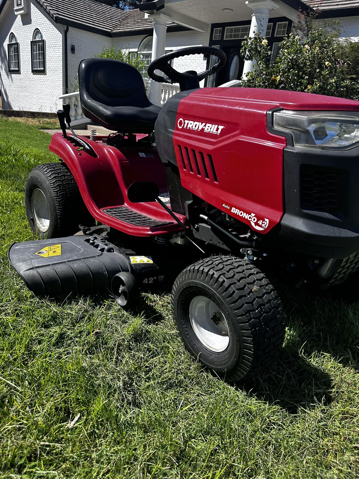 Title: Troy-Bilt 42” Riding Lawn Tractor – 2021 – Excellent Condition – $1,500