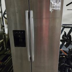 2021 Amana Refrigerator 