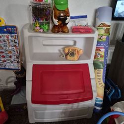 Toy Chest.. Toys Free With It If Wanted.