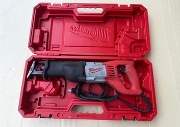 Milwaukee 12 Amp SAWZALL Reciprocating Saw with Case